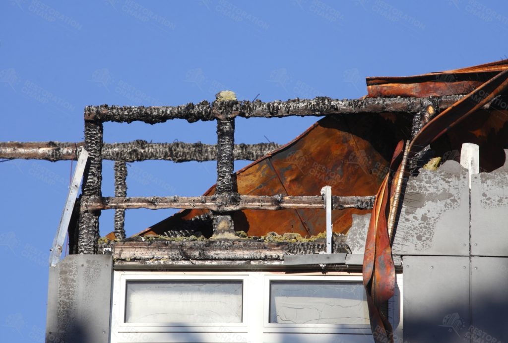 restoration-champ-orlando-north-fl-fire-damage-restoration-fire-damage-house-roof