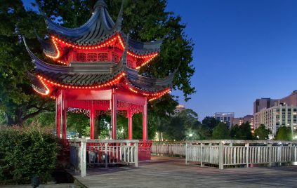 pagoda-at-lake