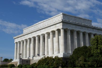 lincoln-memorial-during-day-washington-dc