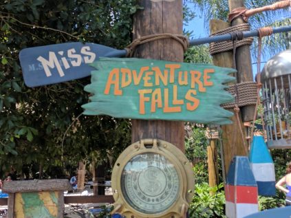 miss-adventure-falls-typhoon-lagoo-min