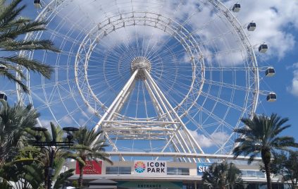 people-enjoying-at-icon-park-orlando