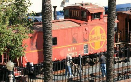 santa-fe-cupola-way-car-caboose-fullerton-train-museum